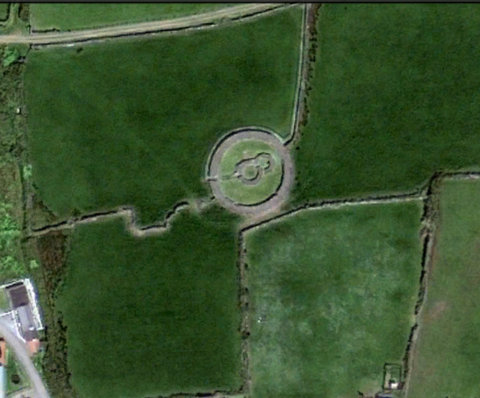 Aerial image of Cathair na BhFionnurach (Google Earth)