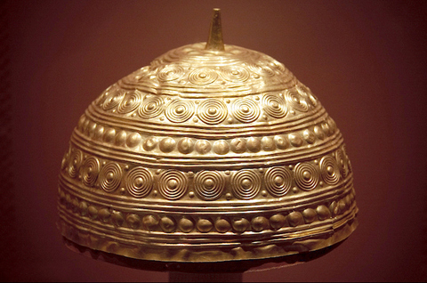 Gold hat/vessel, Loira, Spain
