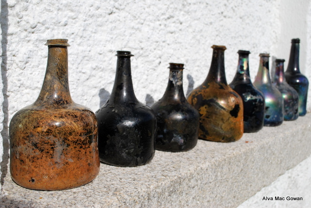 17th century wine bottles